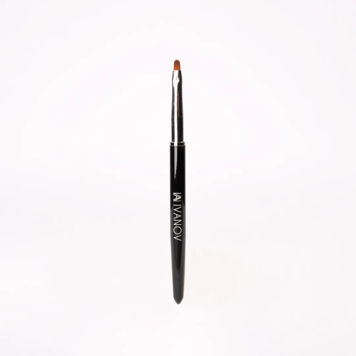 PINCEL IVANOV OVAL 2