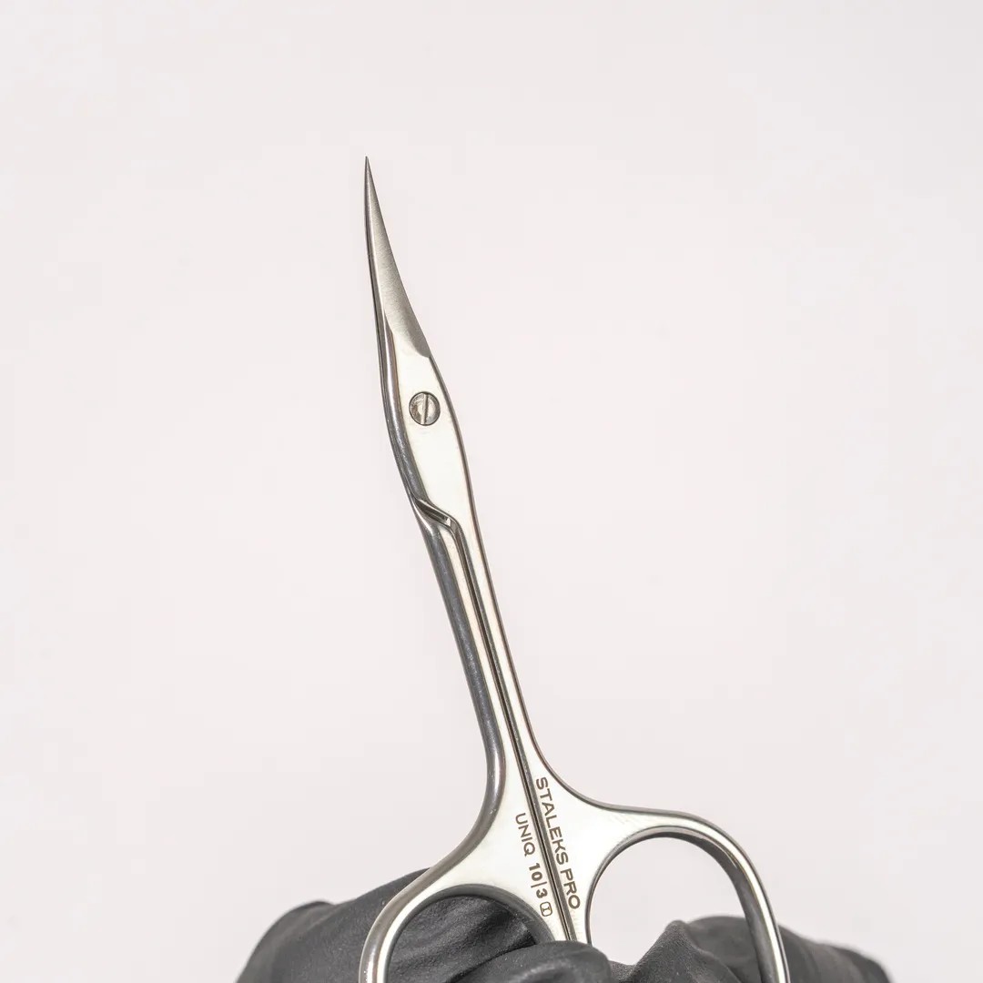 TIJERAS PROFESIONALES DE CUTÍCULA UNIQ BALLERINA